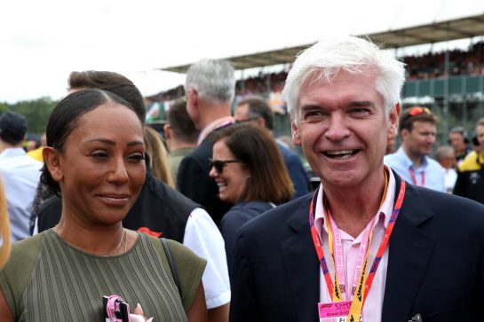 Mel B of the Spice Girls with Phillip Schofield (GBR) Television Presenter
14.07.2019. Formula 1 World Championship, Rd 10, British Grand Prix, Silverstone, England, Race Day.
- www.xpbimages.com, EMail: requests@xpbimages.com - copy of publication required for printed pictures. Every used picture is fee-liable. © Copyright: Batchelor / XPB Images