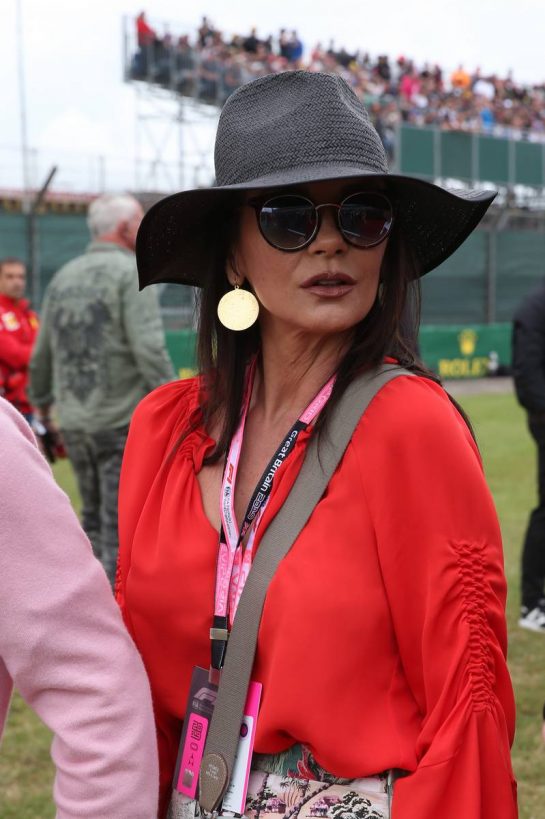 Catherine Zeta-Jones (GBR) Actress on the grid
14.07.2019. Formula 1 World Championship, Rd 10, British Grand Prix, Silverstone, England, Race Day.
- www.xpbimages.com, EMail: requests@xpbimages.com - copy of publication required for printed pictures. Every used picture is fee-liable. © Copyright: Batchelor / XPB Images