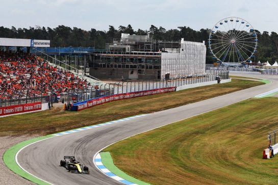 Daniel Ricciardo (AUS) Renault F1 Team RS19.
27.07.2019. Formula 1 World Championship, Rd 11, German Grand Prix, Hockenheim, Germany, Qualifying Day.
- www.xpbimages.com, EMail: requests@xpbimages.com - copy of publication required for printed pictures. Every used picture is fee-liable. © Copyright: Moy / XPB Images