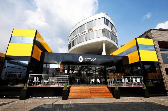 Renault F1 Team motorhome.
27.07.2019. Formula 1 World Championship, Rd 11, German Grand Prix, Hockenheim, Germany, Qualifying Day.
- www.xpbimages.com, EMail: requests@xpbimages.com - copy of publication required for printed pictures. Every used picture is fee-liable. © Copyright: Moy / XPB Images