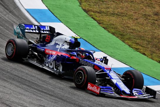 Alexander Albon (THA) Scuderia Toro Rosso STR14.
27.07.2019. Formula 1 World Championship, Rd 11, German Grand Prix, Hockenheim, Germany, Qualifying Day.
- www.xpbimages.com, EMail: requests@xpbimages.com - copy of publication required for printed pictures. Every used picture is fee-liable. © Copyright: Moy / XPB Images