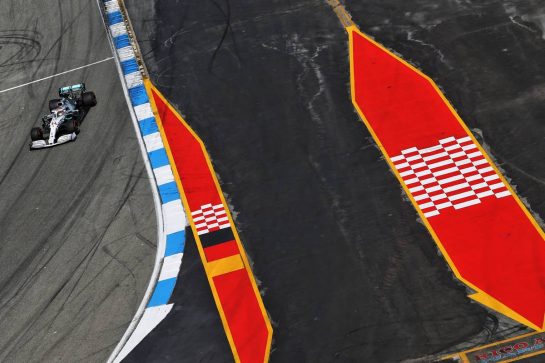 Lewis Hamilton (GBR) Mercedes AMG F1 W10.
27.07.2019. Formula 1 World Championship, Rd 11, German Grand Prix, Hockenheim, Germany, Qualifying Day.
- www.xpbimages.com, EMail: requests@xpbimages.com - copy of publication required for printed pictures. Every used picture is fee-liable. © Copyright: Moy / XPB Images