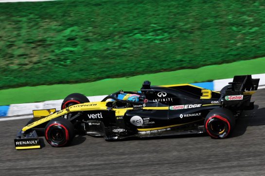 Daniel Ricciardo (AUS) Renault F1 Team RS19.
27.07.2019. Formula 1 World Championship, Rd 11, German Grand Prix, Hockenheim, Germany, Qualifying Day.
- www.xpbimages.com, EMail: requests@xpbimages.com - copy of publication required for printed pictures. Every used picture is fee-liable. © Copyright: Moy / XPB Images