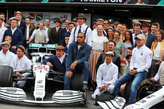 Lewis Hamilton (GBR) Mercedes AMG F1, Toto Wolff (GER) Mercedes AMG F1 Shareholder and Executive Director; Valtteri Bottas (FIN) Mercedes AMG F1, and the team wear vintage clothing to celebrate 125 years in motorsport.
28.07.2019. Formula 1 World Championship, Rd 11, German Grand Prix, Hockenheim, Germany, Race Day.
- www.xpbimages.com, EMail: requests@xpbimages.com - copy of publication required for printed pictures. Every used picture is fee-liable. © Copyright: Moy / XPB Images