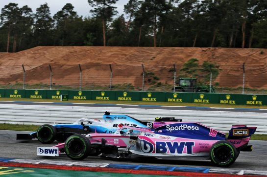 George Russell (GBR) Williams Racing FW42 and Lance Stroll (CDN) Racing Point F1 Team RP19 battle for position.
28.07.2019. Formula 1 World Championship, Rd 11, German Grand Prix, Hockenheim, Germany, Race Day.
- www.xpbimages.com, EMail: requests@xpbimages.com - copy of publication required for printed pictures. Every used picture is fee-liable. © Copyright: Moy / XPB Images