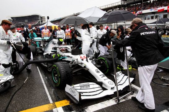 Lewis Hamilton (GBR) Mercedes AMG F1 W10 on the grid.
28.07.2019. Formula 1 World Championship, Rd 11, German Grand Prix, Hockenheim, Germany, Race Day.
- www.xpbimages.com, EMail: requests@xpbimages.com - copy of publication required for printed pictures. Every used picture is fee-liable. © Copyright: Photo4 / XPB Images