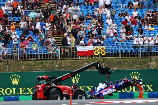 Alexander Albon (THA) Scuderia Toro Rosso crashed in the second practice session.
02.08.2019. Formula 1 World Championship, Rd 12, Hungarian Grand Prix, Budapest, Hungary, Practice Day.
- www.xpbimages.com, EMail: requests@xpbimages.com - copy of publication required for printed pictures. Every used picture is fee-liable. © Copyright: Moy / XPB Images