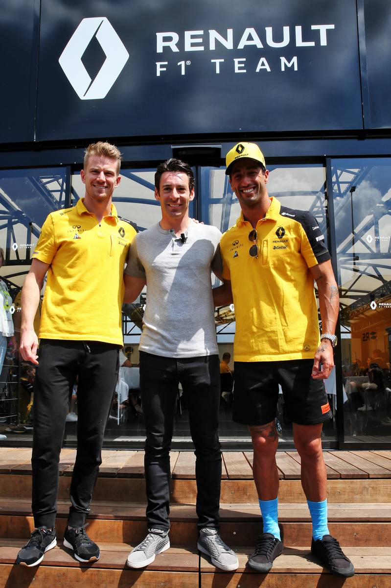 Nico Hulkenberg (GER) Renault F1 Team and Daniel Ricciardo (AUS) Renault F1 Team with Simon Pagenaud (FRA) Team Penske IndyCar Driver.