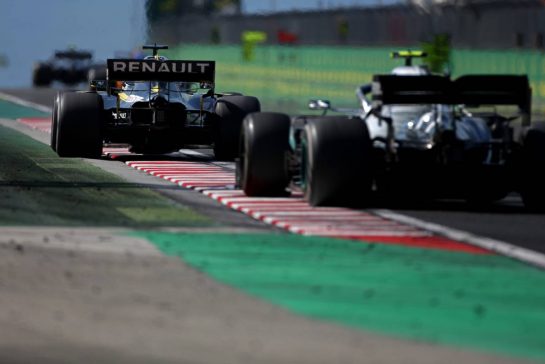 Daniel Ricciardo (AUS), Renault F1 Team
04.08.2019. Formula 1 World Championship, Rd 12, Hungarian Grand Prix, Budapest, Hungary, Race Day.
- www.xpbimages.com, EMail: requests@xpbimages.com - copy of publication required for printed pictures. Every used picture is fee-liable. © Copyright: Charniaux / XPB Images