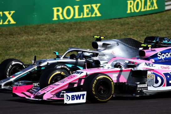 Valtteri Bottas (FIN) Mercedes AMG F1 W10 and Lance Stroll (CDN) Racing Point F1 Team RP19 battle for position.
04.08.2019. Formula 1 World Championship, Rd 12, Hungarian Grand Prix, Budapest, Hungary, Race Day.
- www.xpbimages.com, EMail: requests@xpbimages.com - copy of publication required for printed pictures. Every used picture is fee-liable. © Copyright: Moy / XPB Images