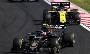 Ricciardo 'not impressed' with Magnussen braking tactics