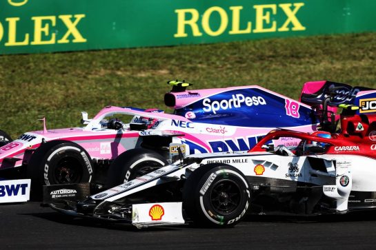Lance Stroll (CDN) Racing Point F1 Team RP19 and Antonio Giovinazzi (ITA) Alfa Romeo Racing C38 battle for position.
04.08.2019. Formula 1 World Championship, Rd 12, Hungarian Grand Prix, Budapest, Hungary, Race Day.
- www.xpbimages.com, EMail: requests@xpbimages.com - copy of publication required for printed pictures. Every used picture is fee-liable. © Copyright: Moy / XPB Images