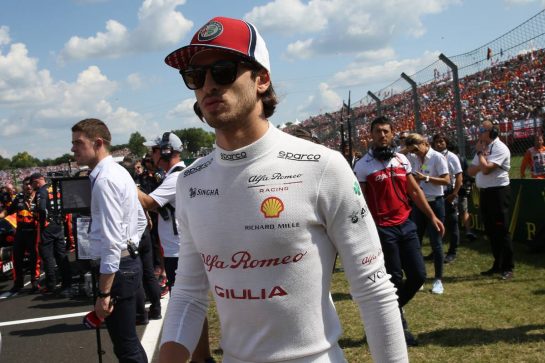 Antonio Giovinazzi (ITA) Alfa Romeo Racing on the grid.
04.08.2019. Formula 1 World Championship, Rd 12, Hungarian Grand Prix, Budapest, Hungary, Race Day.
- www.xpbimages.com, EMail: requests@xpbimages.com - copy of publication required for printed pictures. Every used picture is fee-liable. © Copyright: Batchelor / XPB Images