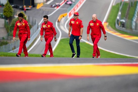 Charles Leclerc (MON) Ferrari walks the circuit with the team.
29.08.2019. Formula 1 World Championship, Rd 13, Belgian Grand Prix, Spa Francorchamps, Belgium, Preparation Day.
- www.xpbimages.com, EMail: requests@xpbimages.com - copy of publication required for printed pictures. Every used picture is fee-liable. © Copyright: Price / XPB Images