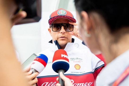 Kimi Raikkonen (FIN) Alfa Romeo Racing with the media.
29.08.2019. Formula 1 World Championship, Rd 13, Belgian Grand Prix, Spa Francorchamps, Belgium, Preparation Day.
- www.xpbimages.com, EMail: requests@xpbimages.com - copy of publication required for printed pictures. Every used picture is fee-liable. © Copyright: Price / XPB Images