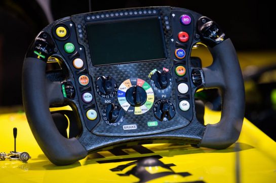 Renault F1 Team RS19 steering wheel.
31.08.2019. Formula 1 World Championship, Rd 13, Belgian Grand Prix, Spa Francorchamps, Belgium, Qualifying Day.
- www.xpbimages.com, EMail: requests@xpbimages.com - copy of publication required for printed pictures. Every used picture is fee-liable. © Copyright: Price / XPB Images