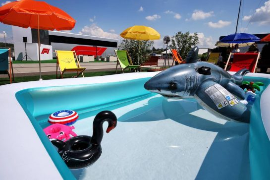 Paddock atmosphere.
01.08.2019. Formula 1 World Championship, Rd 12, Hungarian Grand Prix, Budapest, Hungary, Preparation Day.
- www.xpbimages.com, EMail: requests@xpbimages.com - copy of publication required for printed pictures. Every used picture is fee-liable. © Copyright: Moy / XPB Images