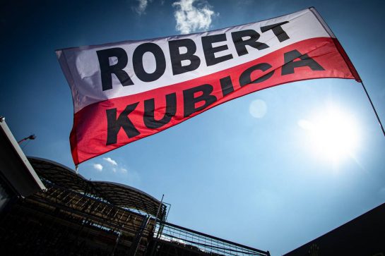 Robert Kubica (POL) Williams Racing flag.
01.08.2019. Formula 1 World Championship, Rd 12, Hungarian Grand Prix, Budapest, Hungary, Preparation Day.
- www.xpbimages.com, EMail: requests@xpbimages.com - copy of publication required for printed pictures. Every used picture is fee-liable. © Copyright: Bearne / XPB Images