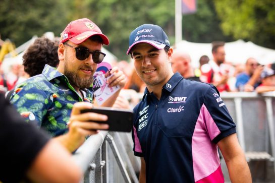 Sergio Perez (MEX) Racing Point F1 Team with fans.
05.09.2019. Formula 1 World Championship, Rd 14, Italian Grand Prix, Monza, Italy, Preparation Day.
- www.xpbimages.com, EMail: requests@xpbimages.com - copy of publication required for printed pictures. Every used picture is fee-liable. © Copyright: Filipe / XPB Images