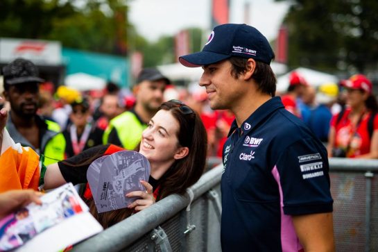 Lance Stroll (CDN) Racing Point F1 Team with fans.
05.09.2019. Formula 1 World Championship, Rd 14, Italian Grand Prix, Monza, Italy, Preparation Day.
- www.xpbimages.com, EMail: requests@xpbimages.com - copy of publication required for printed pictures. Every used picture is fee-liable. © Copyright: Filipe / XPB Images