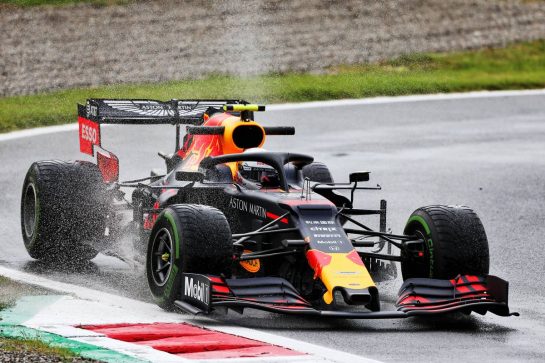 Alexander Albon (THA) Red Bull Racing RB15.
06.09.2019. Formula 1 World Championship, Rd 14, Italian Grand Prix, Monza, Italy, Practice Day.
- www.xpbimages.com, EMail: requests@xpbimages.com - copy of publication required for printed pictures. Every used picture is fee-liable. © Copyright: Moy / XPB Images