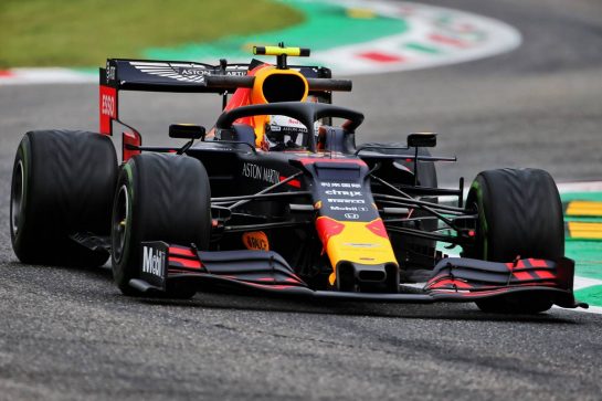 Alexander Albon (THA) Red Bull Racing RB15.
06.09.2019. Formula 1 World Championship, Rd 14, Italian Grand Prix, Monza, Italy, Practice Day.
- www.xpbimages.com, EMail: requests@xpbimages.com - copy of publication required for printed pictures. Every used picture is fee-liable. © Copyright: Charniaux / XPB Images