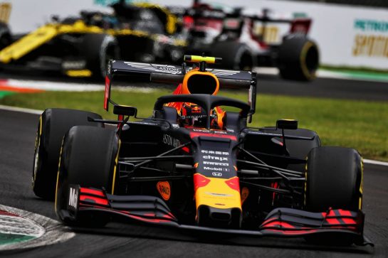 Alexander Albon (THA) Red Bull Racing RB15.
06.09.2019. Formula 1 World Championship, Rd 14, Italian Grand Prix, Monza, Italy, Practice Day.
- www.xpbimages.com, EMail: requests@xpbimages.com - copy of publication required for printed pictures. Every used picture is fee-liable. © Copyright: Moy / XPB Images