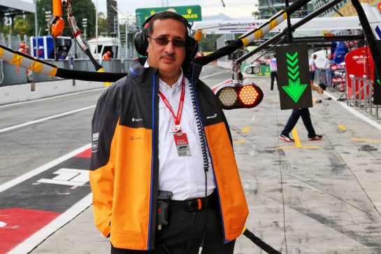 Sheikh Mohammed bin Essa Al Khalifa (BRN) CEO of the Bahrain Economic Development Board and McLaren Shareholder.
06.09.2019. Formula 1 World Championship, Rd 14, Italian Grand Prix, Monza, Italy, Practice Day.
- www.xpbimages.com, EMail: requests@xpbimages.com - copy of publication required for printed pictures. Every used picture is fee-liable. © Copyright: Batchelor / XPB Images