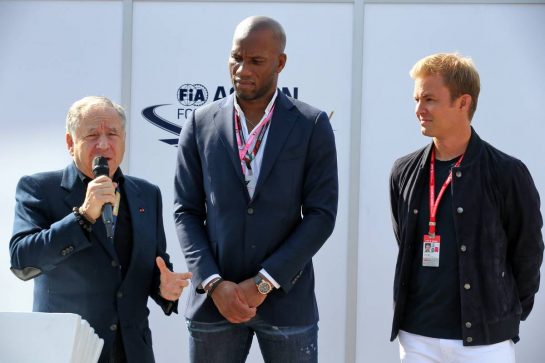 (L to R): Jean Todt (FRA) FIA President with Didier Drogba (CIV) Former Football Player and Nico Rosberg (GER) at an FIA Road Safety Campaign.
07.09.2019. Formula 1 World Championship, Rd 14, Italian Grand Prix, Monza, Italy, Qualifying Day.
- www.xpbimages.com, EMail: requests@xpbimages.com - copy of publication required for printed pictures. Every used picture is fee-liable. © Copyright: Batchelor / XPB Images