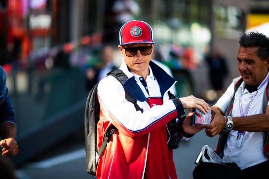 Kimi Raikkonen (FIN) Alfa Romeo Racing.
07.09.2019. Formula 1 World Championship, Rd 14, Italian Grand Prix, Monza, Italy, Qualifying Day.
- www.xpbimages.com, EMail: requests@xpbimages.com - copy of publication required for printed pictures. Every used picture is fee-liable. © Copyright: Filipe / XPB Images