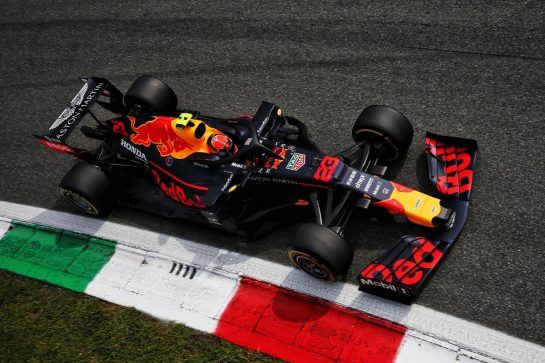 Max Verstappen (NLD) Red Bull Racing RB15.
07.09.2019. Formula 1 World Championship, Rd 14, Italian Grand Prix, Monza, Italy, Qualifying Day.
- www.xpbimages.com, EMail: requests@xpbimages.com - copy of publication required for printed pictures. Every used picture is fee-liable. © Copyright: Moy / XPB Images