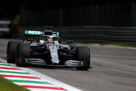 Lewis Hamilton (GBR), Mercedes AMG F1  
07.09.2019. Formula 1 World Championship, Rd 14, Italian Grand Prix, Monza, Italy, Qualifying Day.
- www.xpbimages.com, EMail: requests@xpbimages.com - copy of publication required for printed pictures. Every used picture is fee-liable. © Copyright: Charniaux / XPB Images