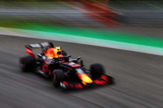 Alexander Albon (THA) Red Bull Racing RB15.
07.09.2019. Formula 1 World Championship, Rd 14, Italian Grand Prix, Monza, Italy, Qualifying Day.
- www.xpbimages.com, EMail: requests@xpbimages.com - copy of publication required for printed pictures. Every used picture is fee-liable. © Copyright: Moy / XPB Images