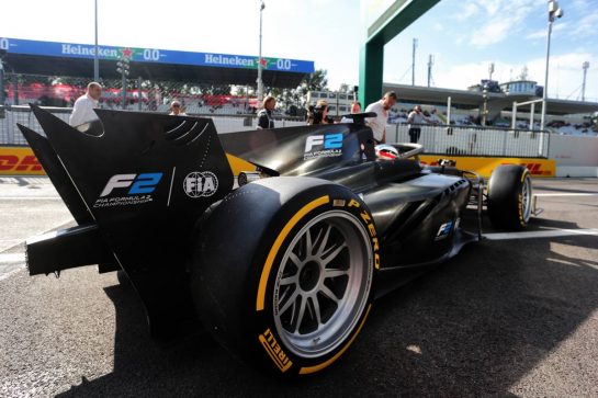 Jean Alesi (FRA) demonstrates the 2020 Pirelli F1 18 inch tyres in an F2 car.
07.09.2019. Formula 1 World Championship, Rd 14, Italian Grand Prix, Monza, Italy, Qualifying Day.
- www.xpbimages.com, EMail: requests@xpbimages.com - copy of publication required for printed pictures. Every used picture is fee-liable. © Copyright: Bearne / XPB Images