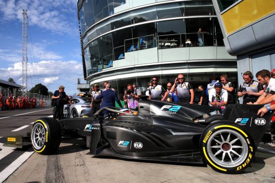 Jean Alesi (FRA) demonstrates the 2020 Pirelli F1 18 inch tyres on an F2 car.
07.09.2019. Formula 1 World Championship, Rd 14, Italian Grand Prix, Monza, Italy, Qualifying Day.
- www.xpbimages.com, EMail: requests@xpbimages.com - copy of publication required for printed pictures. Every used picture is fee-liable. © Copyright: Batchelor / XPB Images