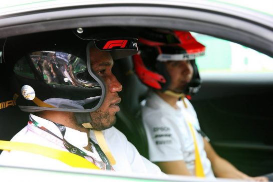 Didier Drogba (CIV) Former Football Player with Esteban Ocon (FRA) Mercedes AMG F1 Reserve Driver - Pirelli Hot Laps.
07.09.2019. Formula 1 World Championship, Rd 14, Italian Grand Prix, Monza, Italy, Qualifying Day.
- www.xpbimages.com, EMail: requests@xpbimages.com - copy of publication required for printed pictures. Every used picture is fee-liable. © Copyright: Batchelor / XPB Images