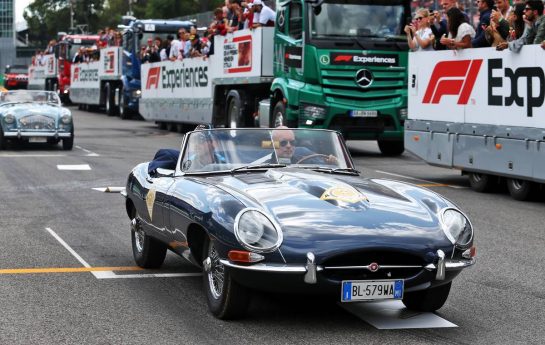 Robert Kubica (POL) Williams Racing on the drivers parade.
08.09.2019. Formula 1 World Championship, Rd 14, Italian Grand Prix, Monza, Italy, Race Day.
- www.xpbimages.com, EMail: requests@xpbimages.com - copy of publication required for printed pictures. Every used picture is fee-liable. © Copyright: Moy / XPB Images