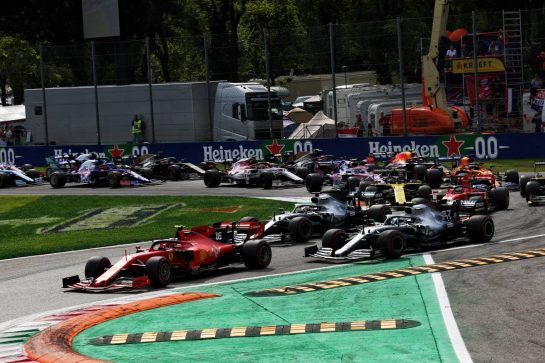 Charles Leclerc (MON) Ferrari SF90 leads at the start of the race.
08.09.2019. Formula 1 World Championship, Rd 14, Italian Grand Prix, Monza, Italy, Race Day.
- www.xpbimages.com, EMail: requests@xpbimages.com - copy of publication required for printed pictures. Every used picture is fee-liable. © Copyright: Batchelor / XPB Images