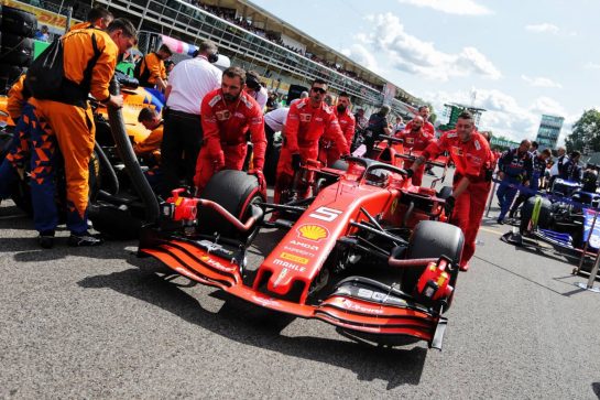 Sebastian Vettel (GER) Ferrari SF90 on the grid.
08.09.2019. Formula 1 World Championship, Rd 14, Italian Grand Prix, Monza, Italy, Race Day.
- www.xpbimages.com, EMail: requests@xpbimages.com - copy of publication required for printed pictures. Every used picture is fee-liable. © Copyright: Bearne / XPB Images