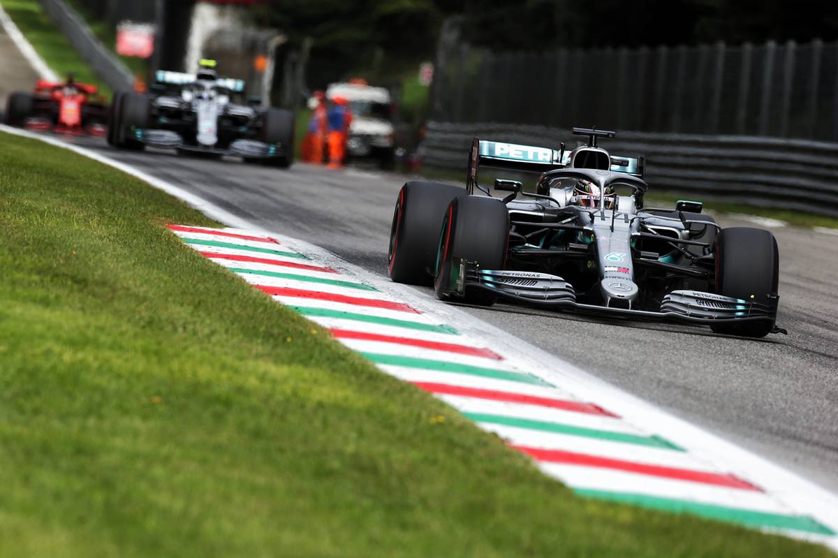 Lewis Hamilton (GBR) Mercedes AMG F1 W10.