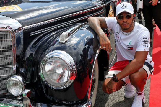 Lewis Hamilton (GBR) Mercedes AMG F1 on the drivers parade.
08.09.2019. Formula 1 World Championship, Rd 14, Italian Grand Prix, Monza, Italy, Race Day.
- www.xpbimages.com, EMail: requests@xpbimages.com - copy of publication required for printed pictures. Every used picture is fee-liable. © Copyright: Batchelor / XPB Images