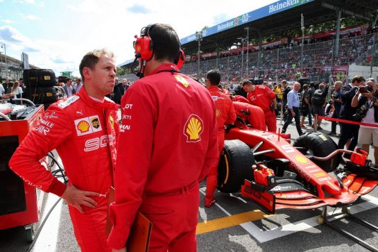 Sebastian Vettel (GER) Ferrari on the drivers parade.
08.09.2019. Formula 1 World Championship, Rd 14, Italian Grand Prix, Monza, Italy, Race Day.
- www.xpbimages.com, EMail: requests@xpbimages.com - copy of publication required for printed pictures. Every used picture is fee-liable. © Copyright: Batchelor / XPB Images