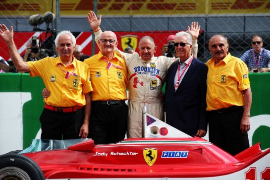 Jody Scheckter (RSA) with his Ferrari 312T4, his old mechanics and Piero Ferrari (ITA) Ferrari Vice-President.
08.09.2019. Formula 1 World Championship, Rd 14, Italian Grand Prix, Monza, Italy, Race Day.
- www.xpbimages.com, EMail: requests@xpbimages.com - copy of publication required for printed pictures. Every used picture is fee-liable. © Copyright: Batchelor / XPB Images