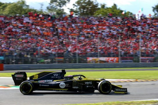 Daniel Ricciardo (AUS) Renault Sport F1 Team RS19.
08.09.2019. Formula 1 World Championship, Rd 14, Italian Grand Prix, Monza, Italy, Race Day.
- www.xpbimages.com, EMail: requests@xpbimages.com - copy of publication required for printed pictures. Every used picture is fee-liable. © Copyright: Batchelor / XPB Images