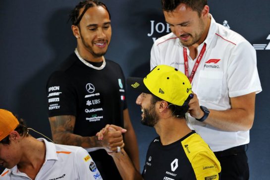 (L to R): Lewis Hamilton (GBR) Mercedes AMG F1 and Daniel Ricciardo (AUS) Renault F1 Team in the FIA Press Conference.
19.09.2019. Formula 1 World Championship, Rd 15, Singapore Grand Prix, Marina Bay Street Circuit, Singapore, Preparation Day.
- www.xpbimages.com, EMail: requests@xpbimages.com - copy of publication required for printed pictures. Every used picture is fee-liable. © Copyright: Bearne / XPB Images