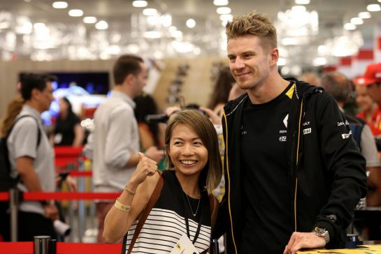 Nico Hulkenberg (GER), Renault Sport F1 Team 
19.09.2019. Formula 1 World Championship, Rd 15, Singapore Grand Prix, Marina Bay Street Circuit, Singapore, Preparation Day.
- www.xpbimages.com, EMail: requests@xpbimages.com - copy of publication required for printed pictures. Every used picture is fee-liable. © Copyright: Charniaux / XPB Images