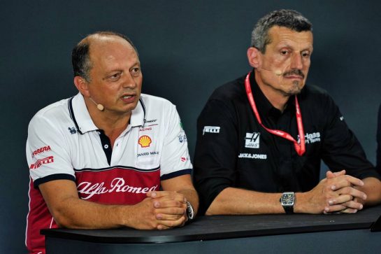 (L to R): Frederic Vasseur (FRA) Alfa Romeo Racing Team Principal and Guenther Steiner (ITA) Haas F1 Team Prinicipal in the FIA Press Conference.
20.09.2019. Formula 1 World Championship, Rd 15, Singapore Grand Prix, Marina Bay Street Circuit, Singapore, Practice Day.
- www.xpbimages.com, EMail: requests@xpbimages.com - copy of publication required for printed pictures. Every used picture is fee-liable. © Copyright: Dungan / XPB Images