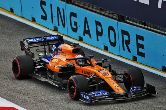 Carlos Sainz Jr (ESP) McLaren MCL34.
21.09.2019. Formula 1 World Championship, Rd 15, Singapore Grand Prix, Marina Bay Street Circuit, Singapore, Qualifying Day.
- www.xpbimages.com, EMail: requests@xpbimages.com - copy of publication required for printed pictures. Every used picture is fee-liable. © Copyright: Moy / XPB Images