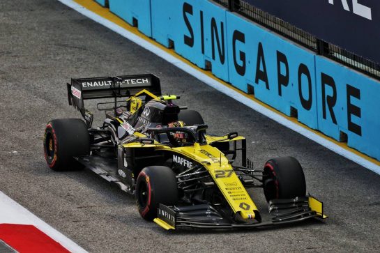 Nico Hulkenberg (GER) Renault F1 Team RS19.
21.09.2019. Formula 1 World Championship, Rd 15, Singapore Grand Prix, Marina Bay Street Circuit, Singapore, Qualifying Day.
- www.xpbimages.com, EMail: requests@xpbimages.com - copy of publication required for printed pictures. Every used picture is fee-liable. © Copyright: Moy / XPB Images