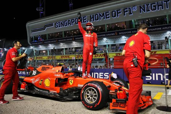 Charles Leclerc (MON) Ferrari SF90 celebrates his pole position in qualifying parc ferme.
21.09.2019. Formula 1 World Championship, Rd 15, Singapore Grand Prix, Marina Bay Street Circuit, Singapore, Qualifying Day.
- www.xpbimages.com, EMail: requests@xpbimages.com - copy of publication required for printed pictures. Every used picture is fee-liable. © Copyright: Batchelor / XPB Images